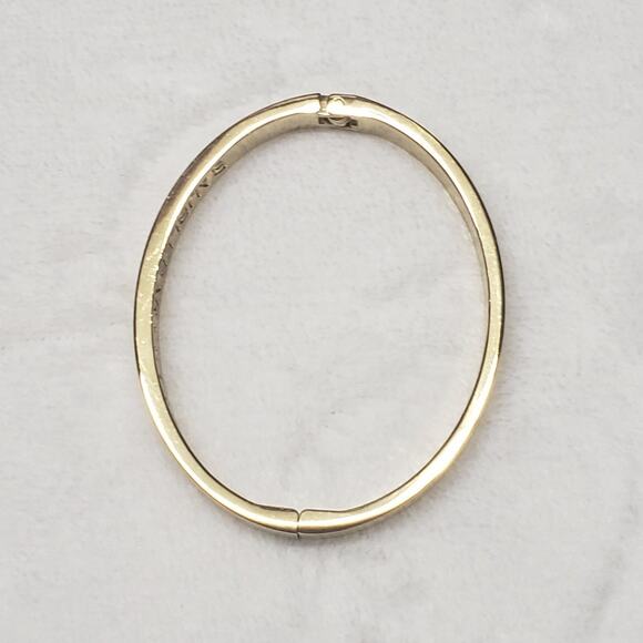 Baubler & Stila Gold Tone Bangle Bracelet Magnetic Clip Closure Fashion Jewelry - Picture 3 of 6